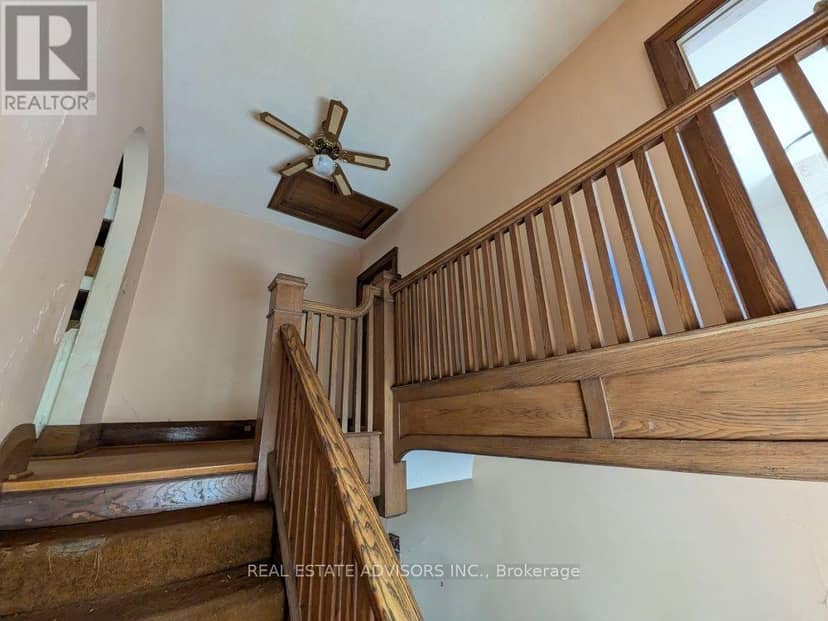 61 Greensides Avenue — photo 9 of 23