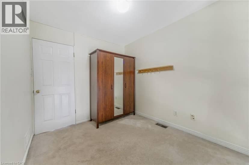82 MILNER DOWNS Crescent — photo 33 of 40