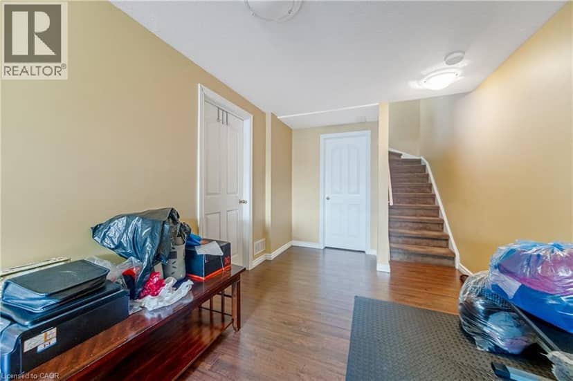82 MILNER DOWNS Crescent — photo 35 of 40