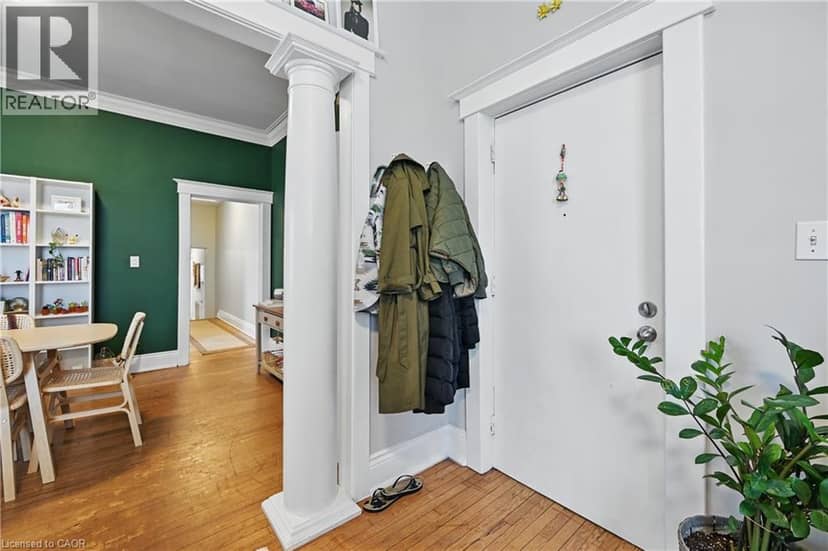 55 BARTON Street W — photo 9 of 25