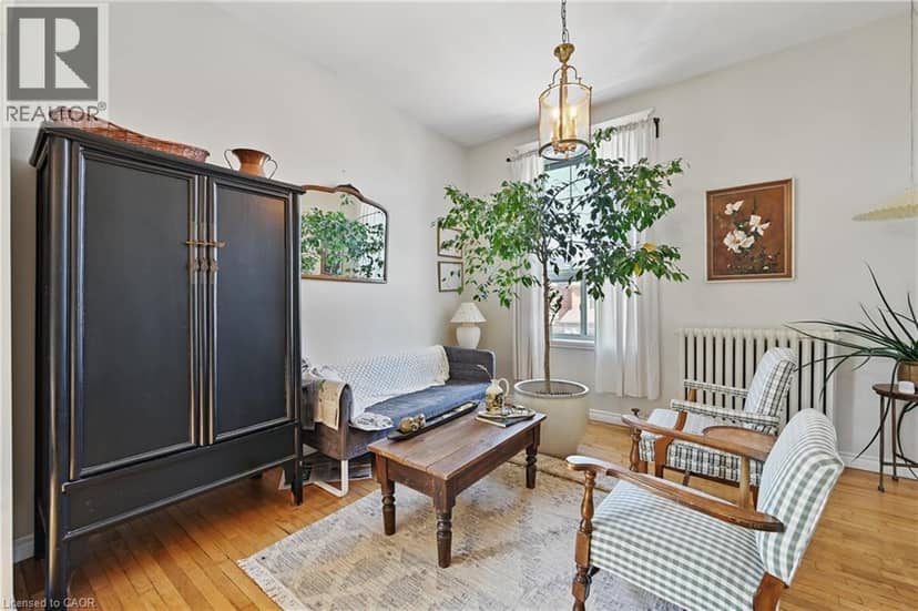 55 BARTON Street W — photo 4 of 25