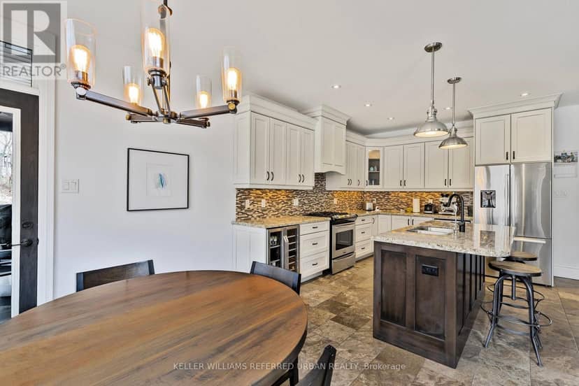 25 Heron Boulevard — photo 16 of 40