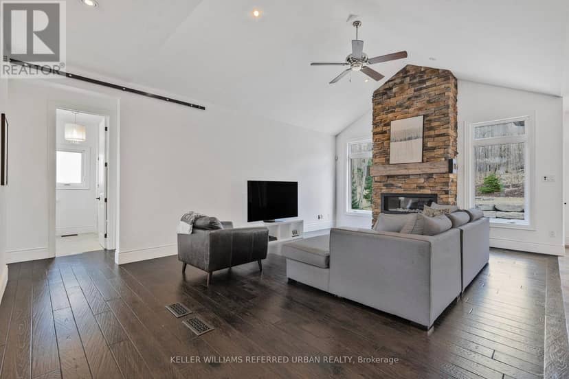 25 Heron Boulevard, Springwater, photo 5