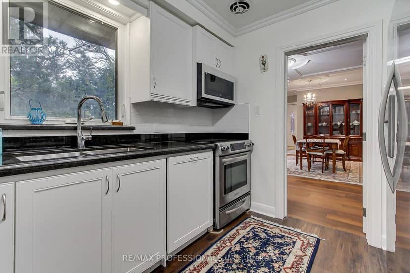 40 Cowley Avenue — photo 12 of 40