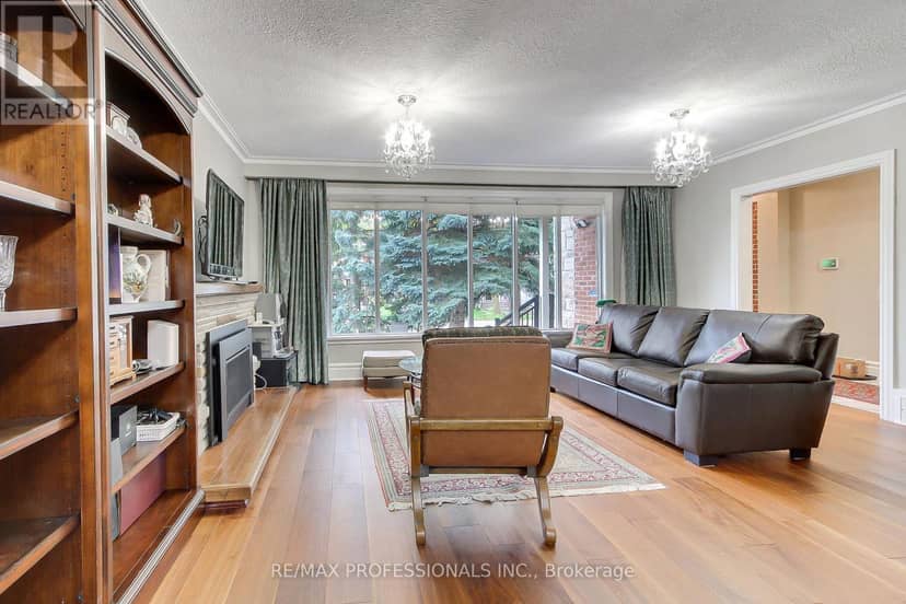 40 Cowley Avenue — photo 8 of 40