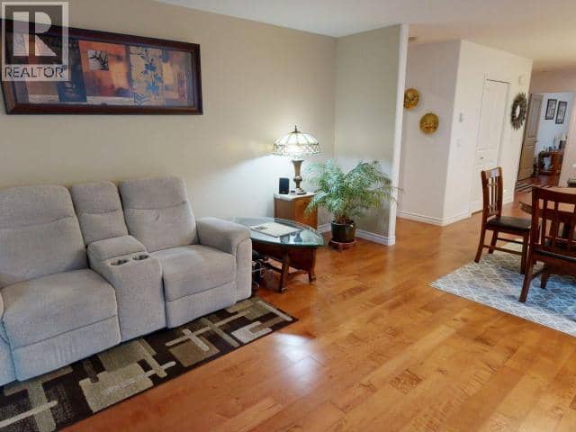 24-4415 MANSON AVE, Powell River, photo 3
