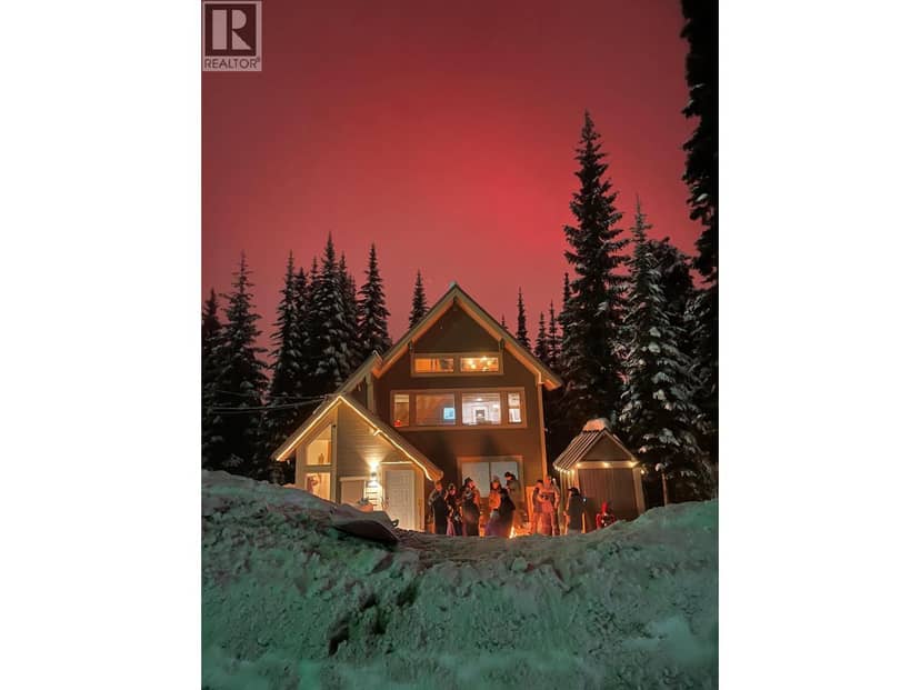 7485 Porcupine Road Unit# 1 and 2, Big White