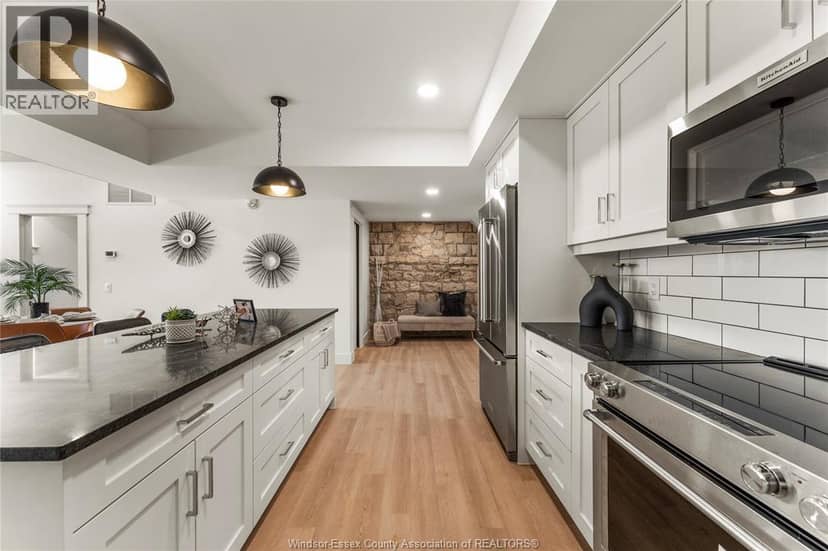 247 BROCK STREET Unit# 103 — photo 10 of 29