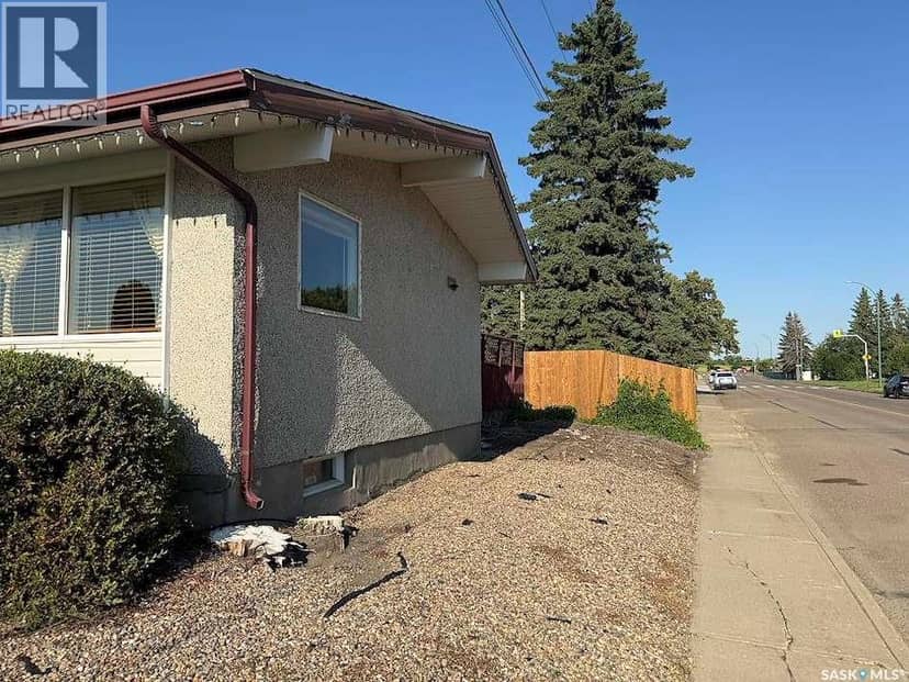 1302 112th STREET, North Battleford, photo 3