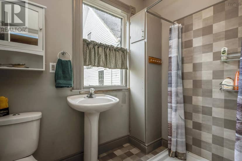 10251 Highway 1 — photo 11 of 40
