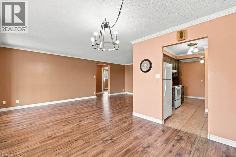400 CHAMPLAIN Boulevard Unit# 406 — photo 13 of 40