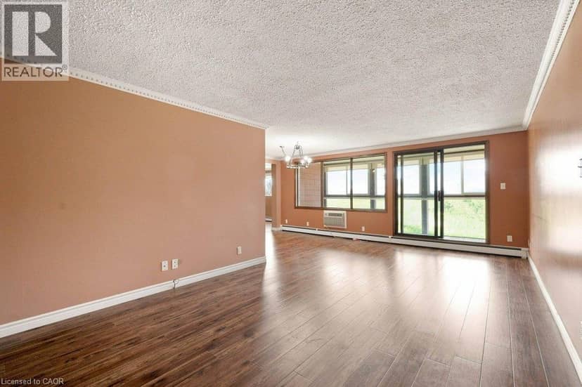 400 CHAMPLAIN Boulevard Unit# 406 — photo 15 of 40