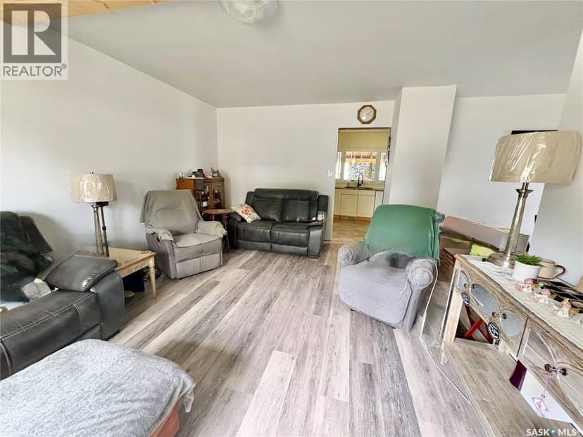 49 14th AVENUE SE, Swift Current, photo 3