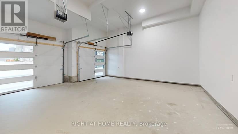 1988 Royal Road, Pickering, photo 5