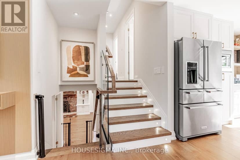 14639 Leslie Street — photo 5 of 24