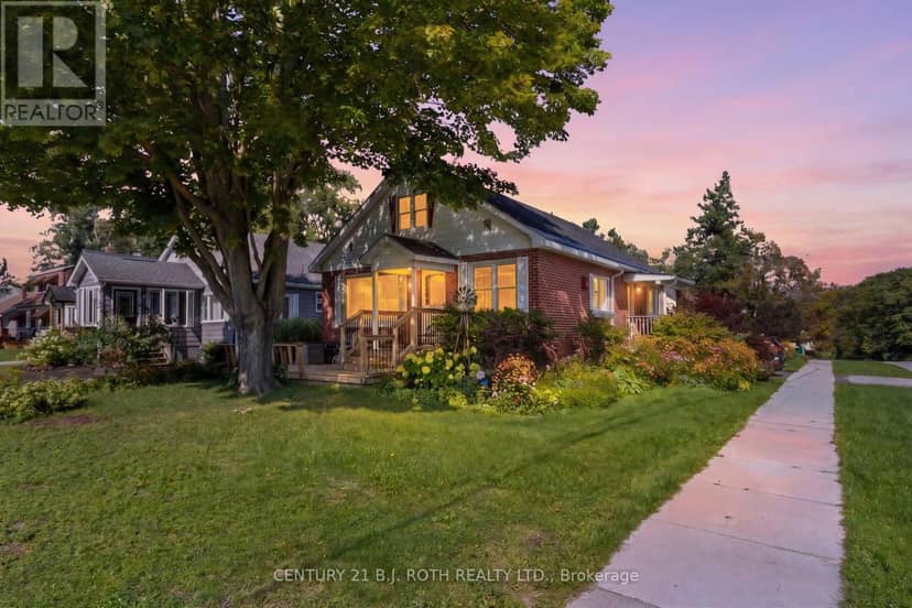 328 Colborne Street W — photo 1 of 25