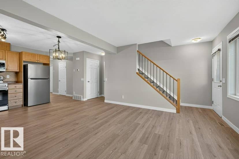 #26 2816 34 AV NW — photo 15 of 40
