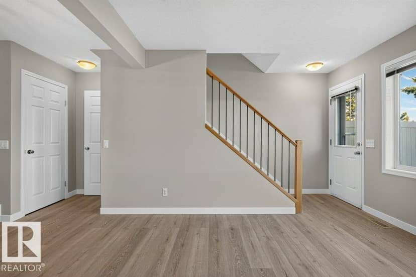 #26 2816 34 AV NW — photo 17 of 40