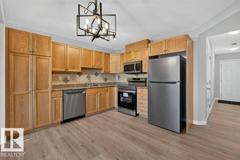 #26 2816 34 AV NW, Edmonton, photo 8