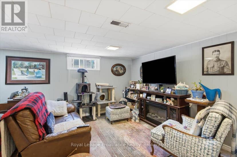 337 Bridge Street E — photo 27 of 40
