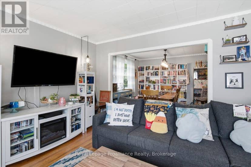 337 Bridge Street E — photo 9 of 40