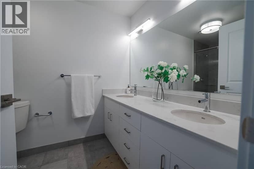 15 GLEBE Street Unit# 1701 — photo 19 of 24
