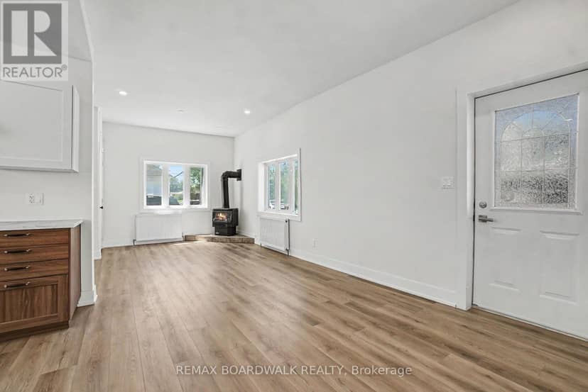 683 Principale Street — photo 10 of 40
