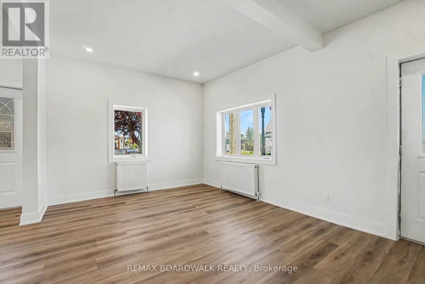 683 Principale Street — photo 13 of 40
