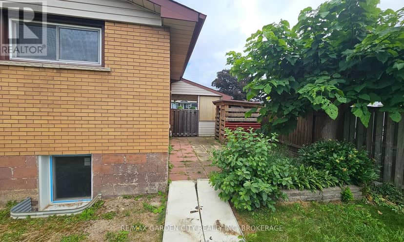 48 Manning Avenue — photo 24 of 25