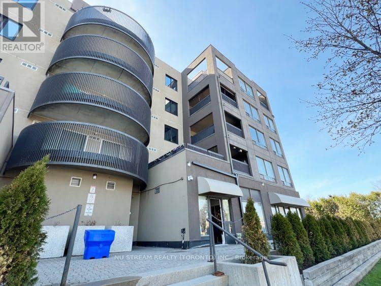 16 - 5800 Sheppard Avenue E — photo 2 of 33