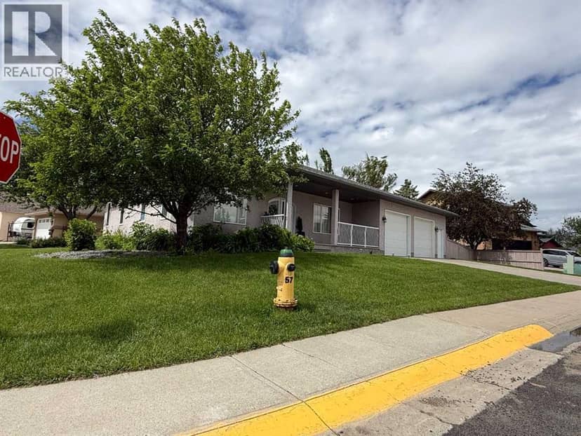 201 Aspen Way, Vulcan, photo 6