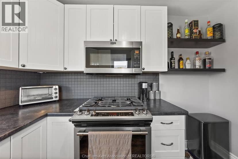 64 Park AVENUE East — photo 16 of 40