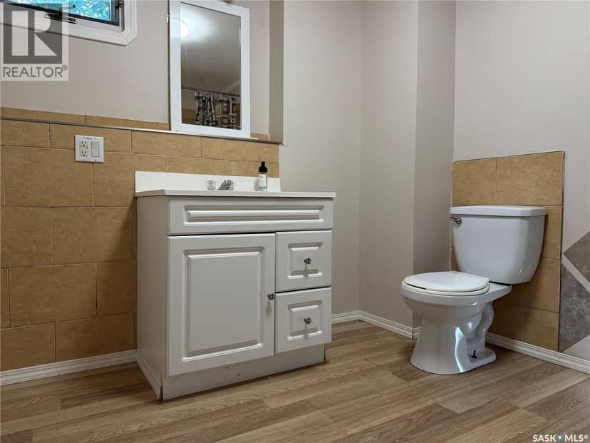 104 4th AVENUE — photo 15 of 22