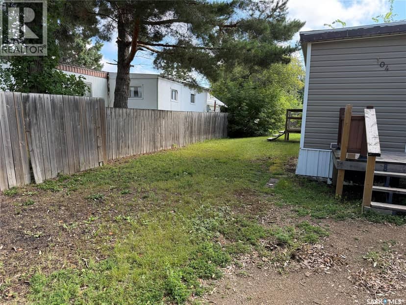 104 4th AVENUE, Melfort, photo 3
