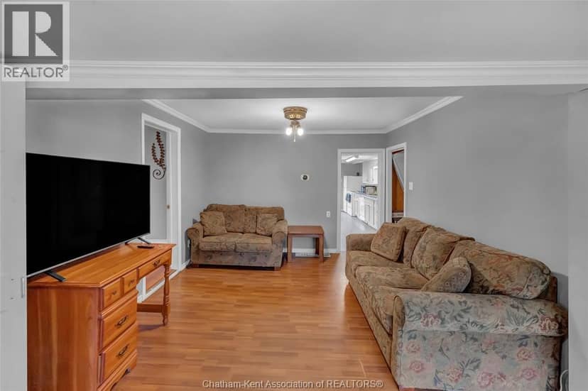 415 Queen STREET — photo 21 of 40