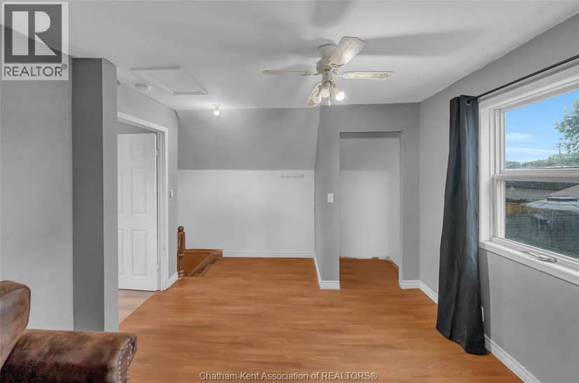 415 Queen STREET — photo 37 of 40