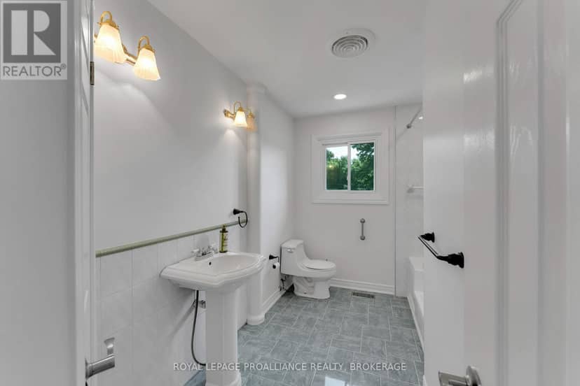 14 Baker Street — photo 19 of 40