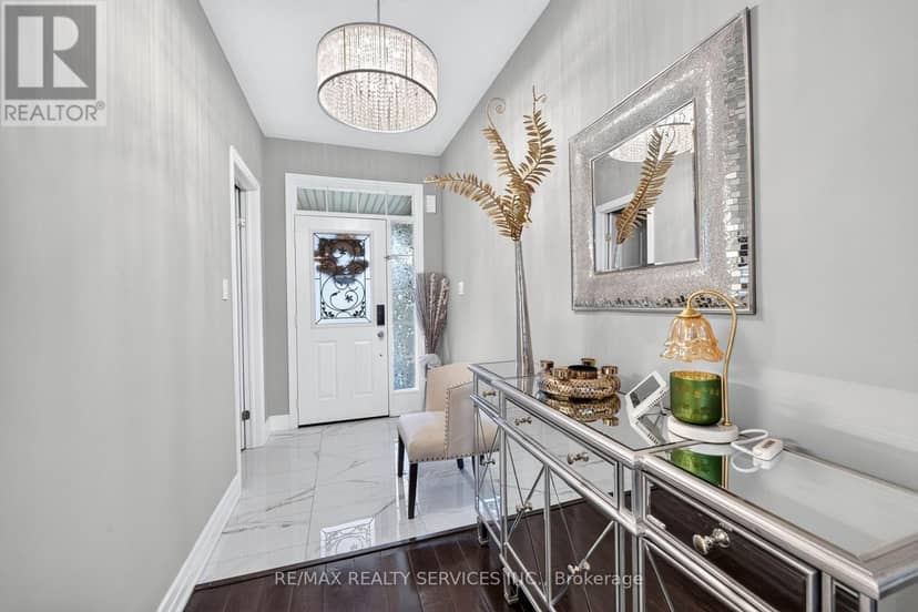 484 Greenwood Drive — photo 6 of 40