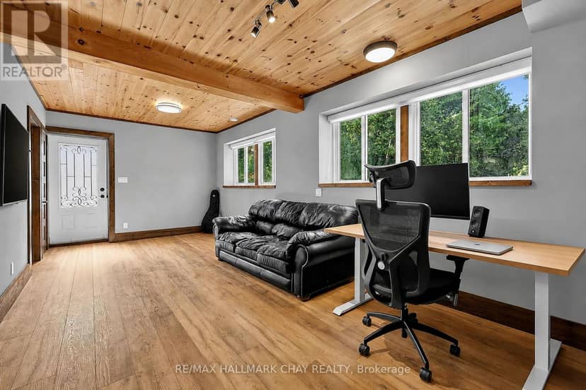 1507 Hendrie Road — photo 31 of 40