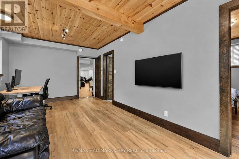1507 Hendrie Road — photo 32 of 40