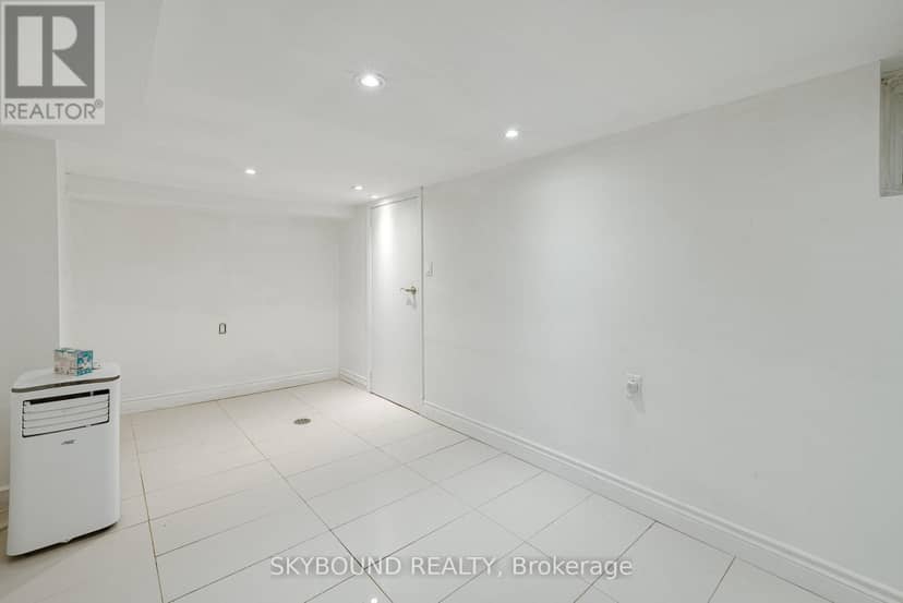 43 Craydon Avenue — photo 36 of 38