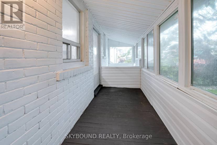 43 Craydon Avenue — photo 37 of 38