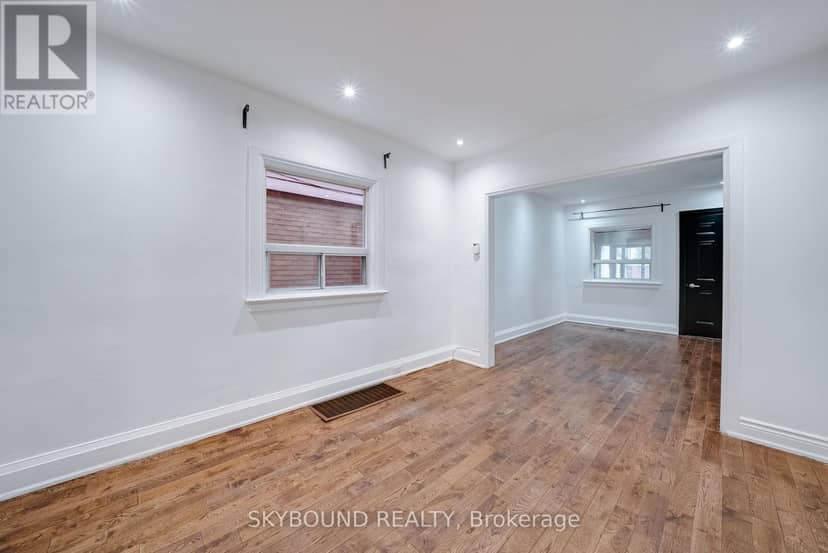 43 Craydon Avenue, Toronto, photo 8
