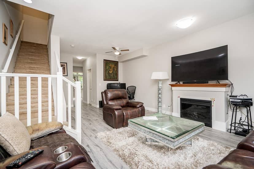 11 16772 61 AVENUE, Surrey, photo 3