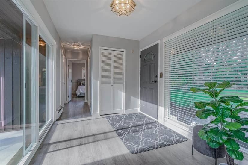 20264 27 AVENUE, Langley, photo 2