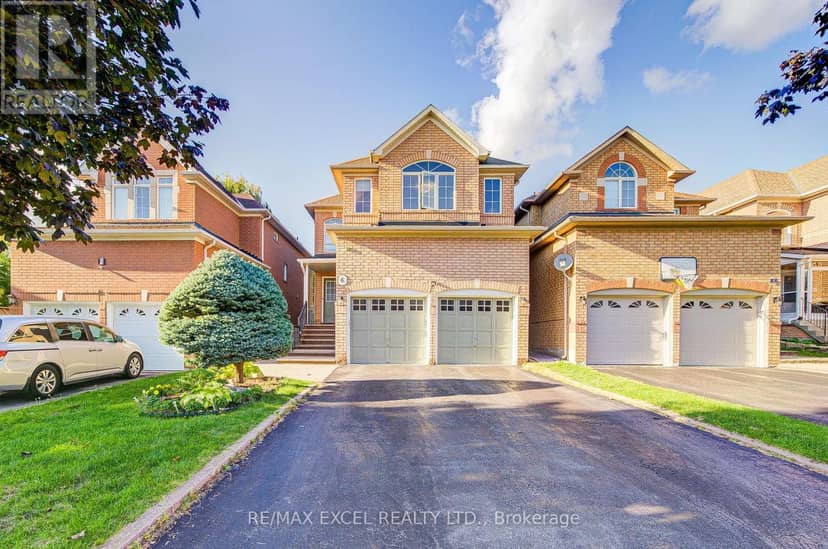 6 Sapphire Drive, Richmond Hill, photo 2