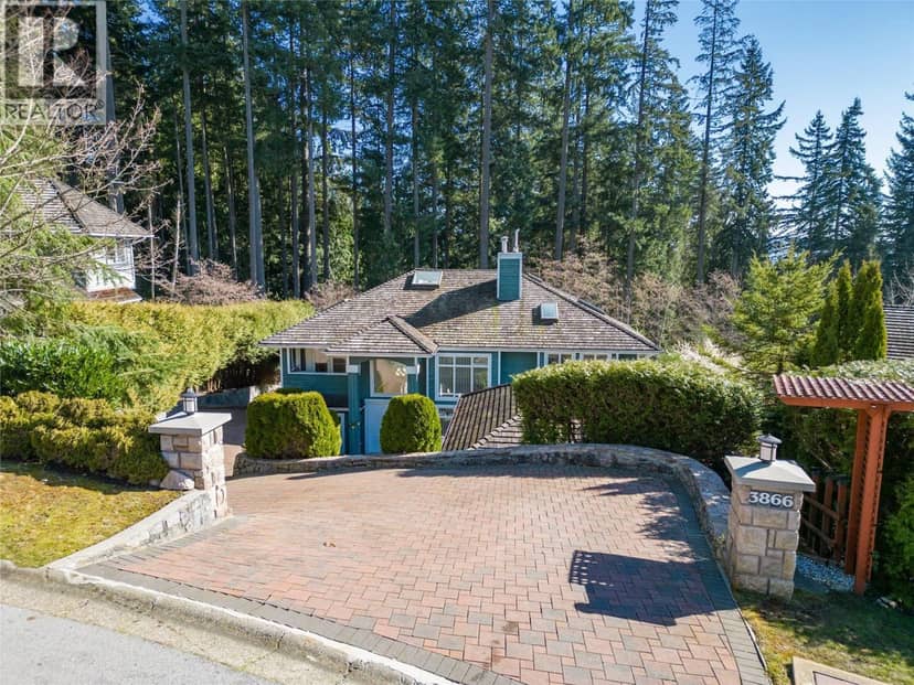 3866 MICHENER WAY, North Vancouver, photo 2