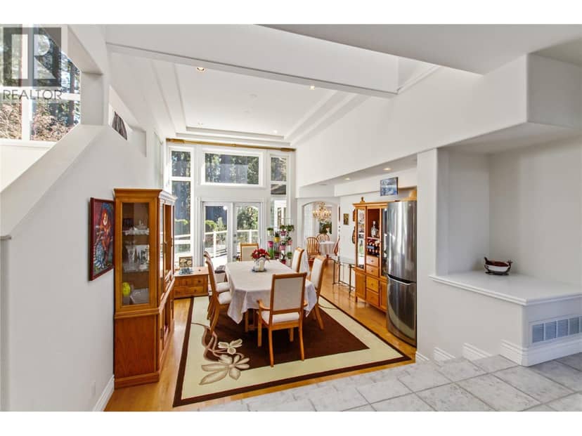 3866 MICHENER WAY, North Vancouver, photo 5