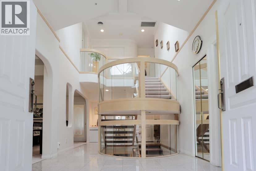 6333 BUTLER STREET, Vancouver, photo 2