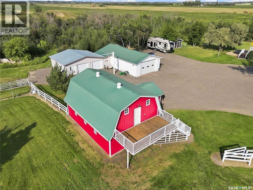 Petz Acreage — photo 11 of 40